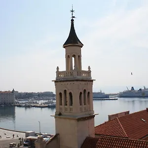  Appartement Of The Tops Center Apartment, Sea View In Town